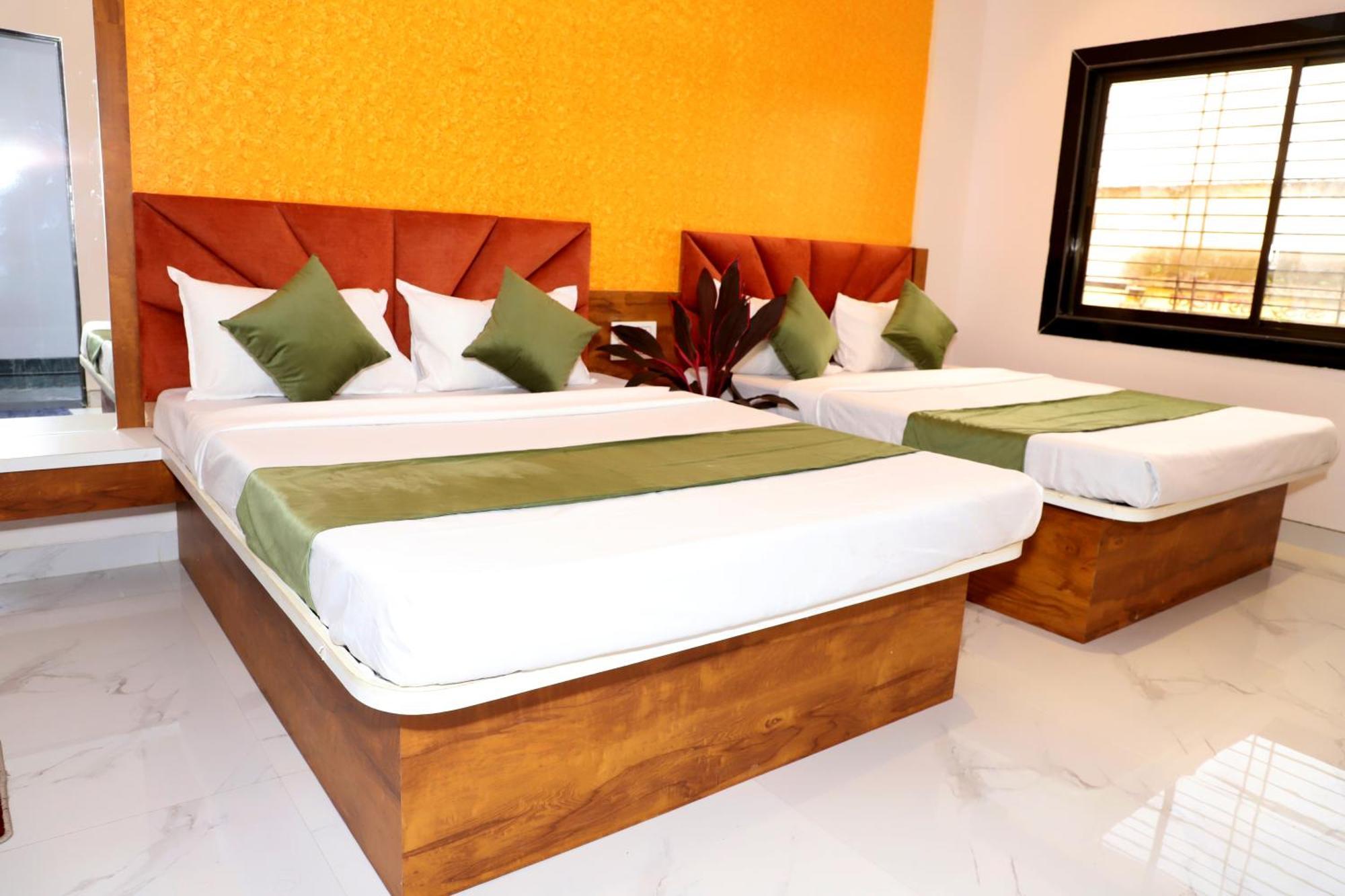 Hotel Grand Khuldabad Exterior photo