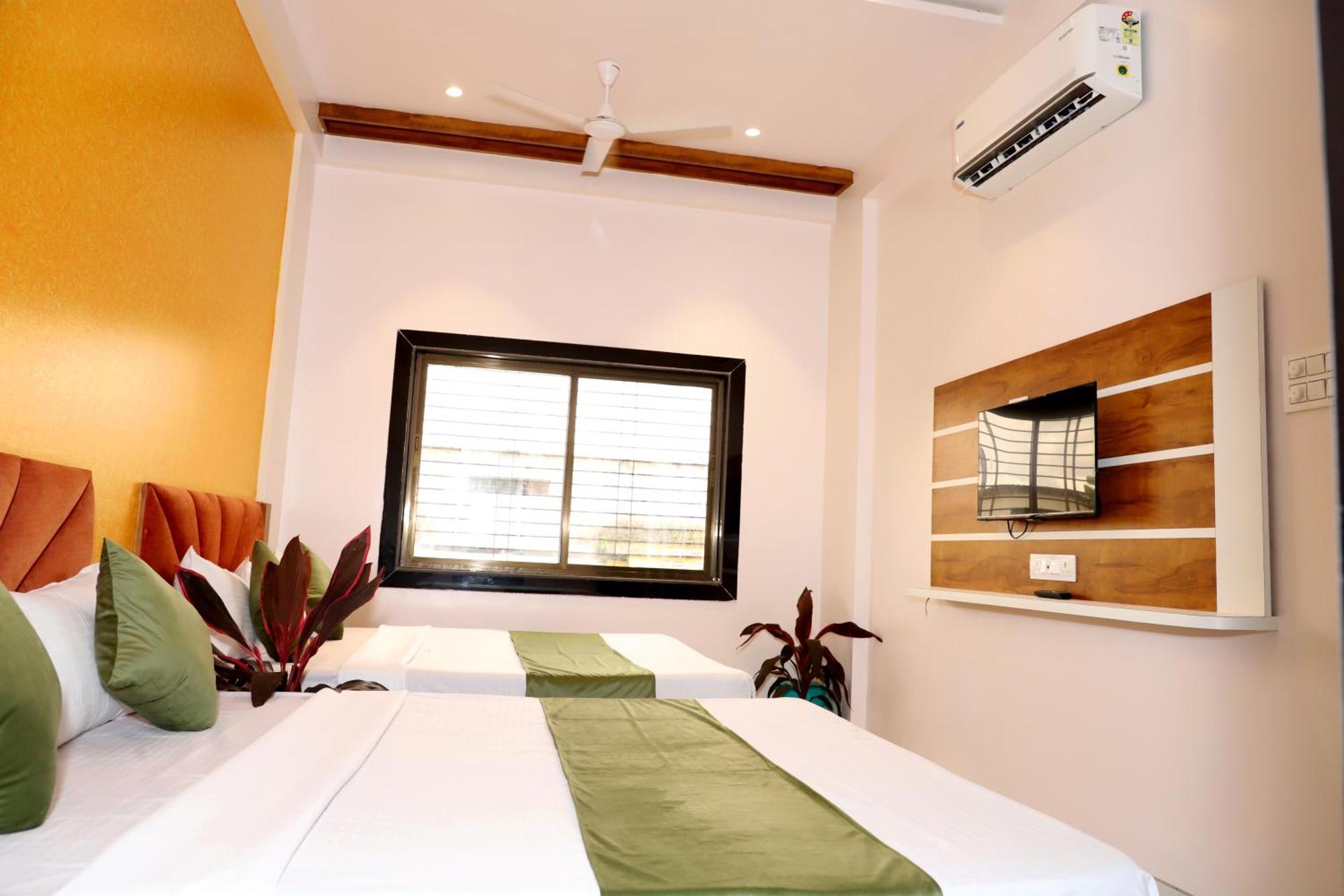 Hotel Grand Khuldabad Exterior photo