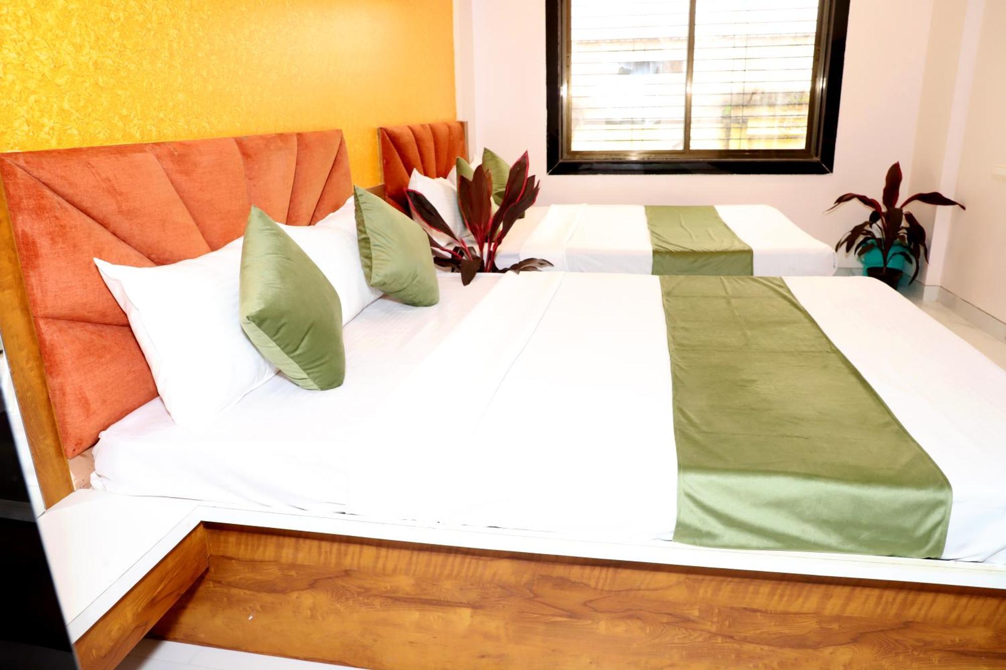 Hotel Grand Khuldabad Exterior photo