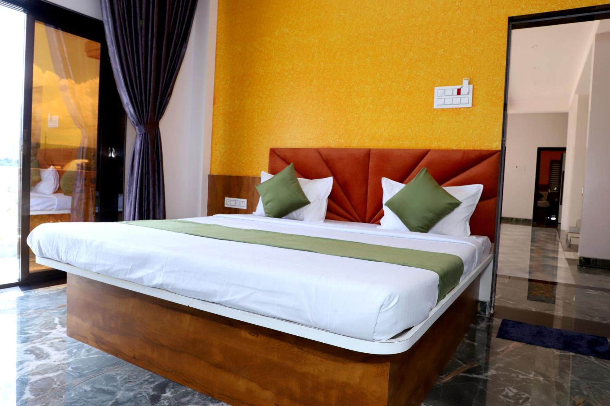 Hotel Grand Khuldabad Exterior photo